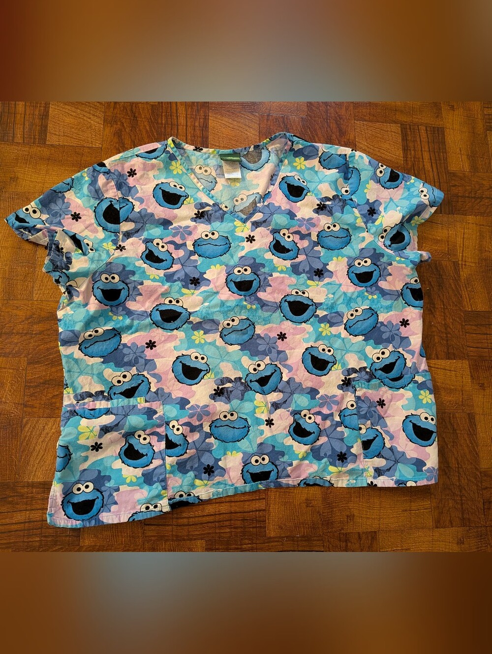 2018 Sesame Street Cookie Monster Medical Scrub Top 3XL
